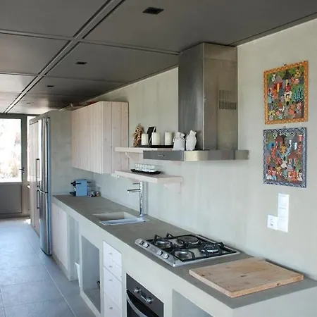 House λ *