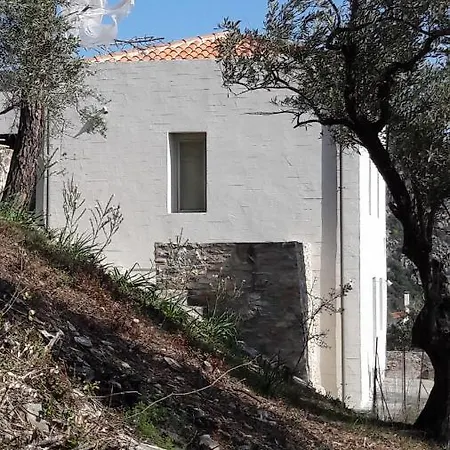 House λ Moni Evaggelistrias