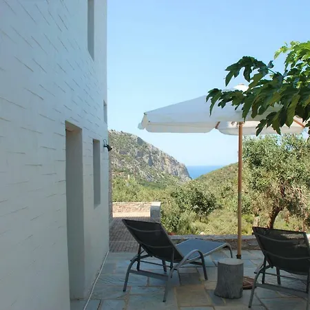 House λ Moni Evaggelistrias